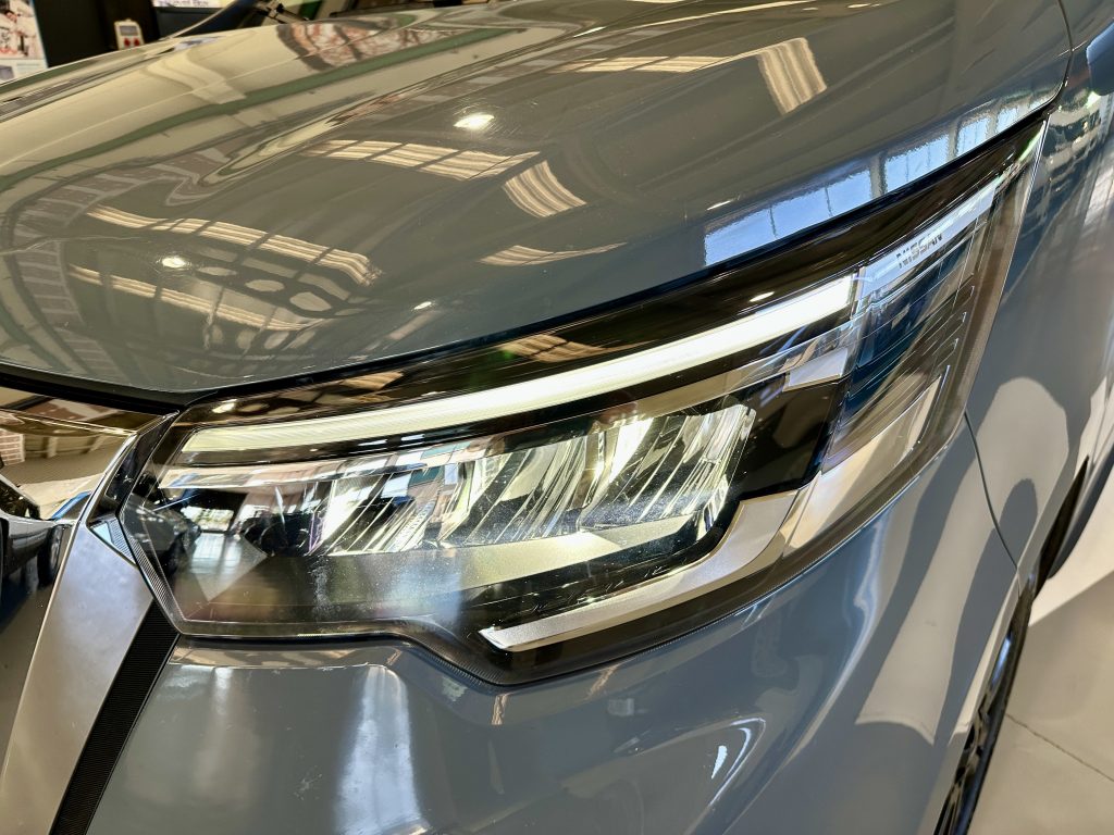NISSAN PRIMASTAR 2.0dCi 110CV NCONNECTA COMBI9 L2H1 FULL LED + EXTRAS / GRIS PURE - foto 44