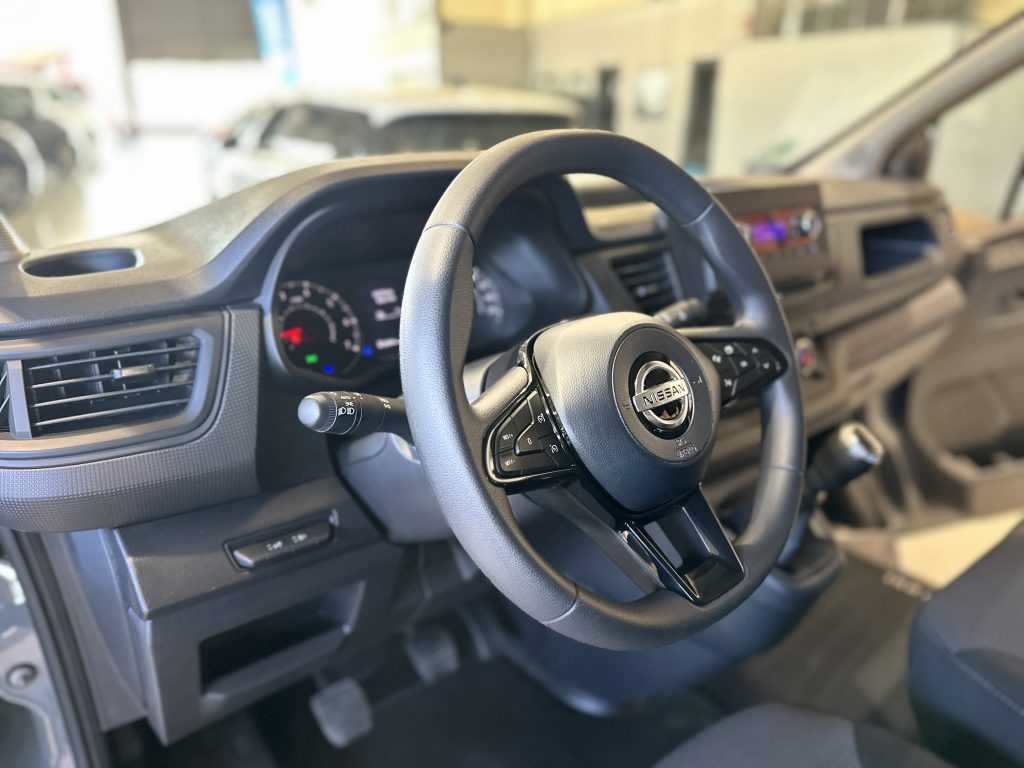 NISSAN PRIMASTAR 2.0dCi 110CV NCONNECTA COMBI9 L2H1 FULL LED + EXTRAS / GRIS PURE - foto 17