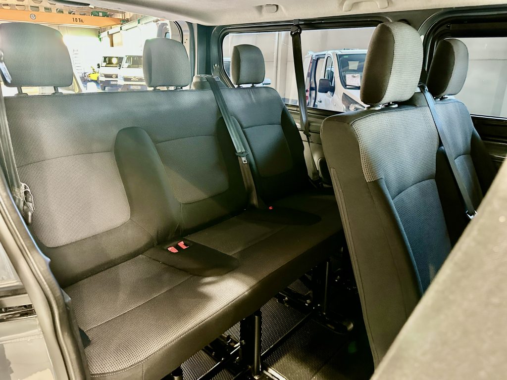 NISSAN PRIMASTAR 2.0dCi 110CV NCONNECTA COMBI9 L2H1 FULL LED + EXTRAS / GRIS PURE - foto 8