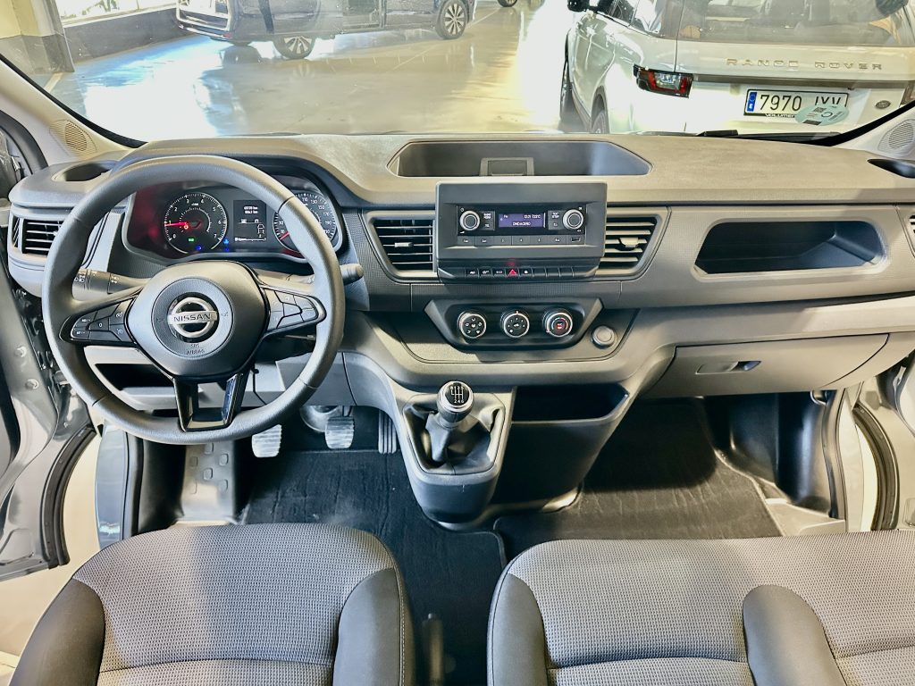 NISSAN PRIMASTAR 2.0dCi 110CV NCONNECTA COMBI9 L2H1 FULL LED + EXTRAS / GRIS PURE - foto 1