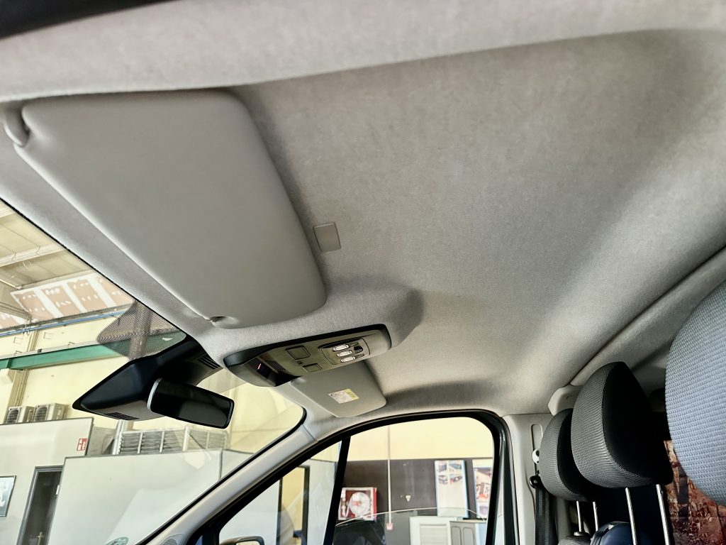 NISSAN PRIMASTAR 2.0dCi 110CV NCONNECTA COMBI9 L2H1 FULL LED + EXTRAS / GRIS PURE - foto 10