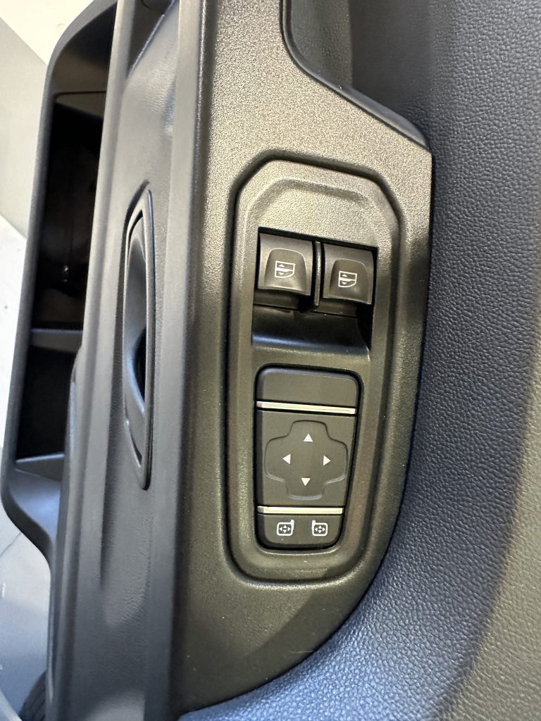 NISSAN PRIMASTAR 2.0dCi 110CV NCONNECTA COMBI9 L2H1 FULL LED + EXTRAS / GRIS PURE - foto 13