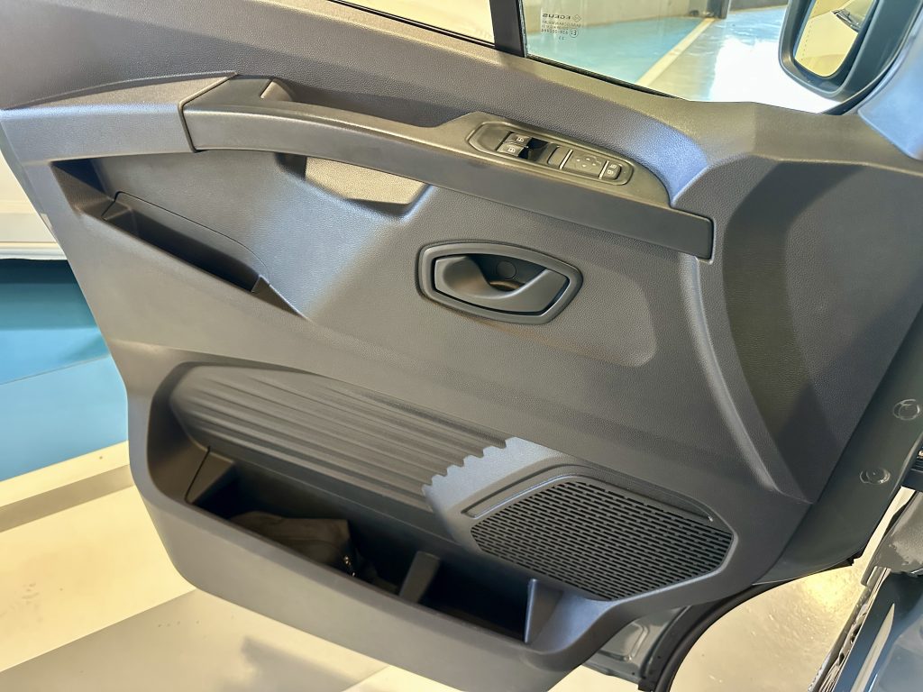 NISSAN PRIMASTAR 2.0dCi 110CV NCONNECTA COMBI9 L2H1 FULL LED + EXTRAS / GRIS PURE - foto 14