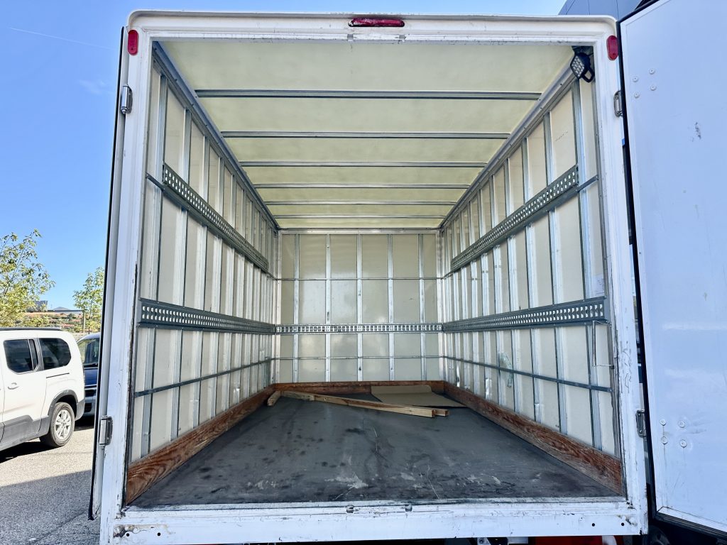 VW CRAFTER 2.0TDI BMT 122CV L4 RWD BOX 35 D. RDA. C/C PAQUETERO 22M CUB 4,30 + PLATAFORMA ZEPRO / CARGA UTIL 505 KG - foto 7