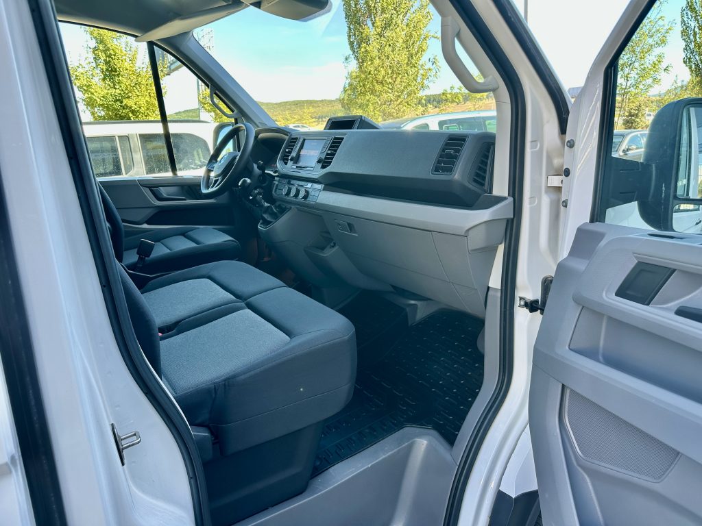 VW CRAFTER 2.0TDI BMT 122CV L4 RWD BOX 35 D. RDA. C/C PAQUETERO 22M CUB 4,30 + PLATAFORMA ZEPRO / CARGA UTIL 505 KG - foto 26