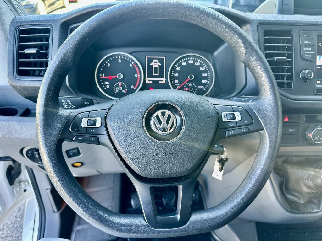 VW CRAFTER 2.0TDI BMT 122CV L4 RWD BOX 35 D. RDA. C/C PAQUETERO 22M CUB 4,30 + PLATAFORMA ZEPRO / CARGA UTIL 505 KG - foto 36