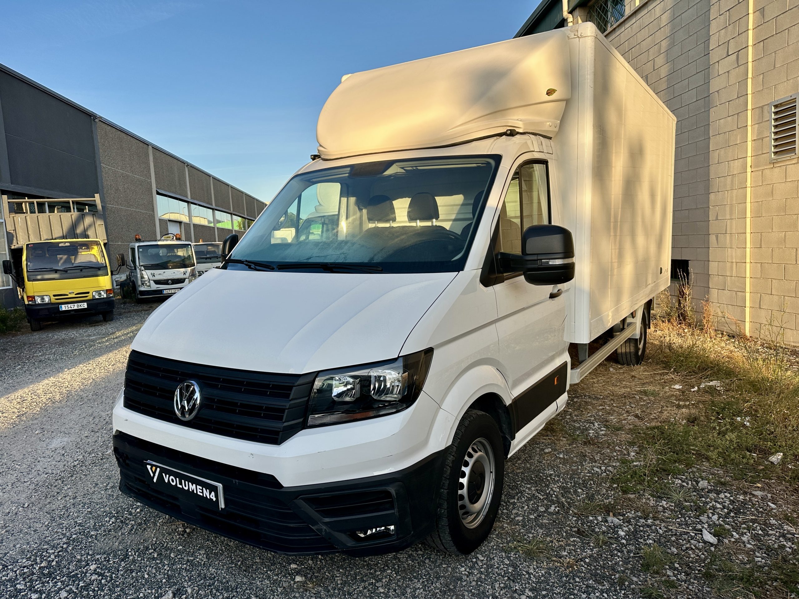 VW CRAFTER 2.0TDI BMT 140CV L4 FWD BOX 35RS C/C PAQUETERO 22M CUB 4,30×2,30 / CARGA UTIL 795 KG