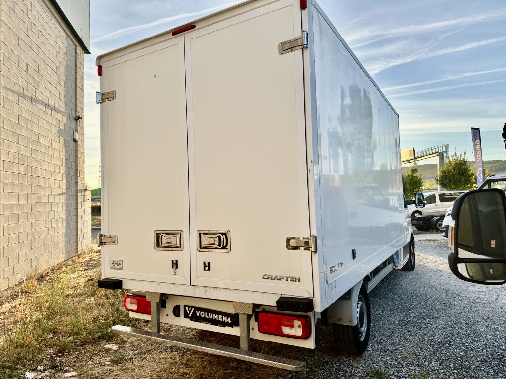 VW CRAFTER 2.0TDI BMT 140CV L4 FWD BOX 35RS C/C PAQUETERO 22M CUB 4,30×2,30 / CARGA UTIL 795 KG - foto 9