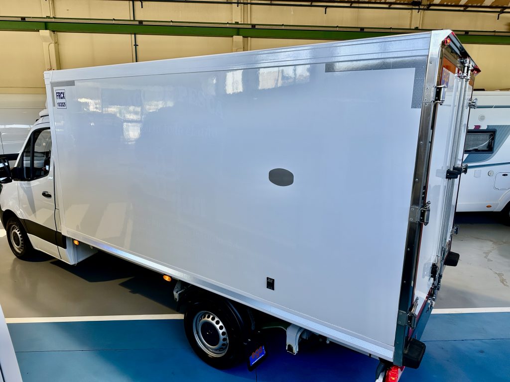 MERCEDES BENZ SPRINTER 314CDI 2.2CDI BlueTEC 140CV M6 FWD C/C ISOTERMO + FRIO TK 0 MANTENIM. / 3.500KG - foto 3