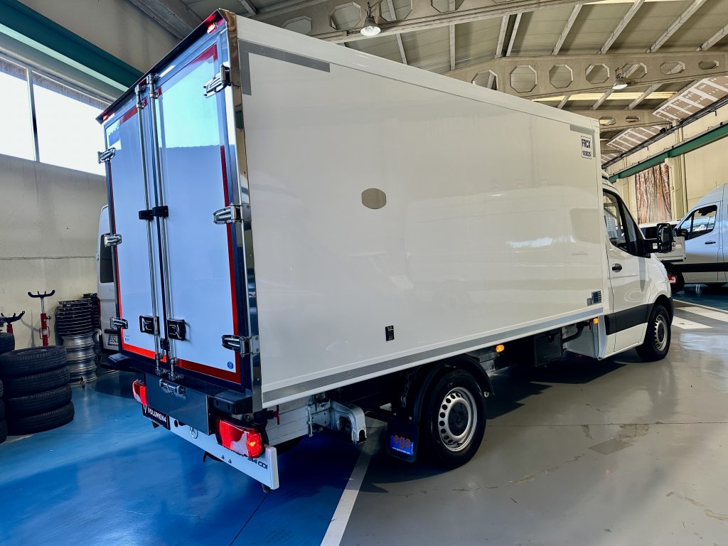 MERCEDES BENZ SPRINTER 314CDI 2.2CDI BlueTEC 140CV M6 FWD C/C ISOTERMO + FRIO TK 0 MANTENIM. / 3.500KG - foto 5