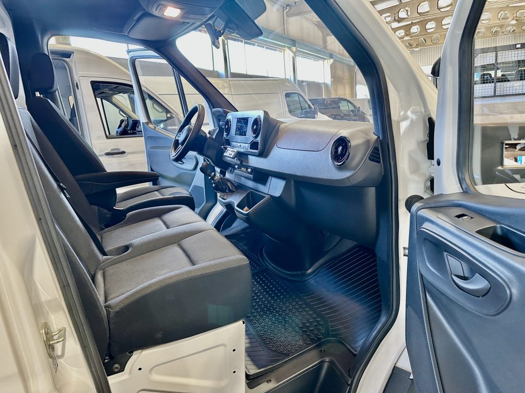 MERCEDES BENZ SPRINTER 314CDI 2.2CDI BlueTEC 140CV M6 FWD C/C ISOTERMO + FRIO TK 0 MANTENIM. / 3.500KG - foto 25