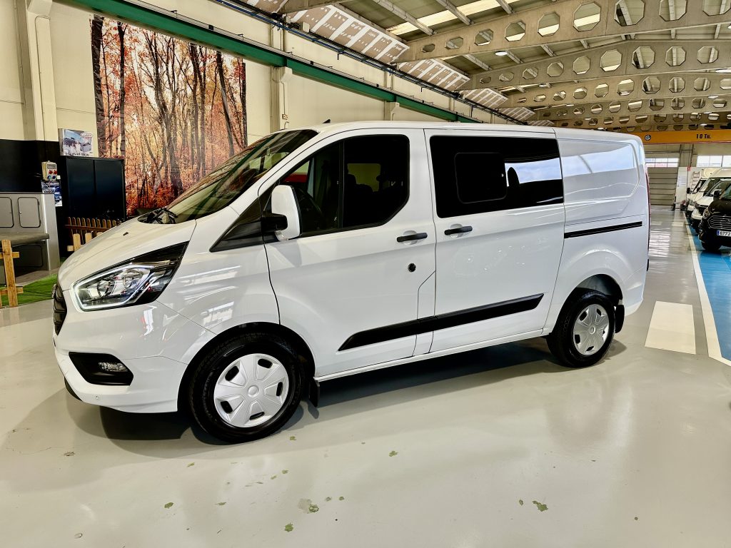 FORD TRANSIT CUSTOM 2.0TDCI ECOBLUE 105CV TREND L1 CORTA + DOBLE PTA. LAT. + EXTRAS / M1 TURISMO - foto 3