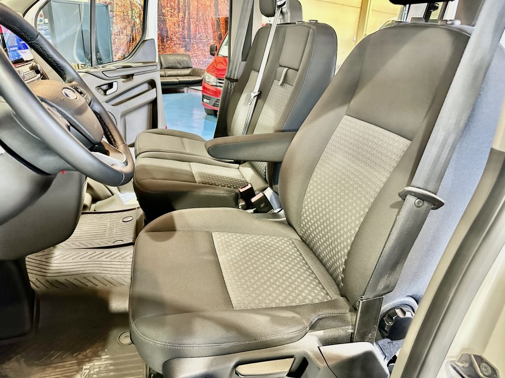 FORD TRANSIT CUSTOM 2.0TDCI ECOBLUE 105CV TREND L1 CORTA + DOBLE PTA. LAT. + EXTRAS / M1 TURISMO - foto 17