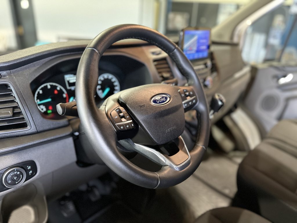 FORD TRANSIT CUSTOM 2.0TDCI ECOBLUE 105CV TREND L1 CORTA + DOBLE PTA. LAT. + EXTRAS / M1 TURISMO - foto 19