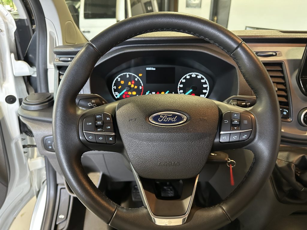 FORD TRANSIT CUSTOM 2.0TDCI ECOBLUE 105CV TREND L1 CORTA + DOBLE PTA. LAT. + EXTRAS / M1 TURISMO - foto 35