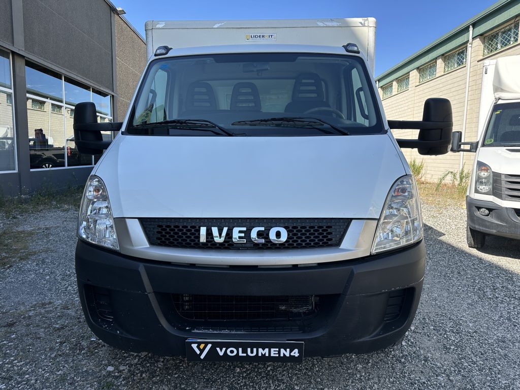 IVECO DAILY 70C15 3.0D 145CV 6V 3.750 D. EJES CAJA TAUTLINER 4,20×2,30 19,3m3/ 7.000 KG - foto 9
