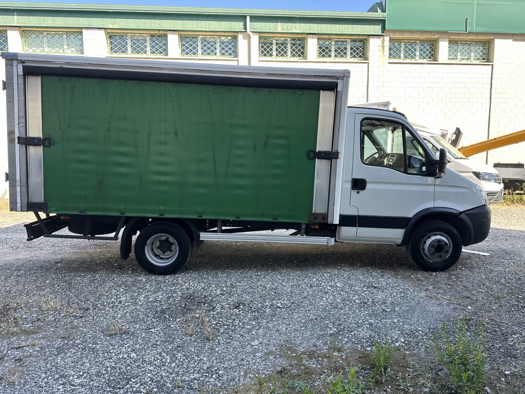 IVECO DAILY 70C15 3.0D 145CV 6V 3.750 D. EJES CAJA TAUTLINER 4,20×2,30 19,3m3/ 7.000 KG - foto 11
