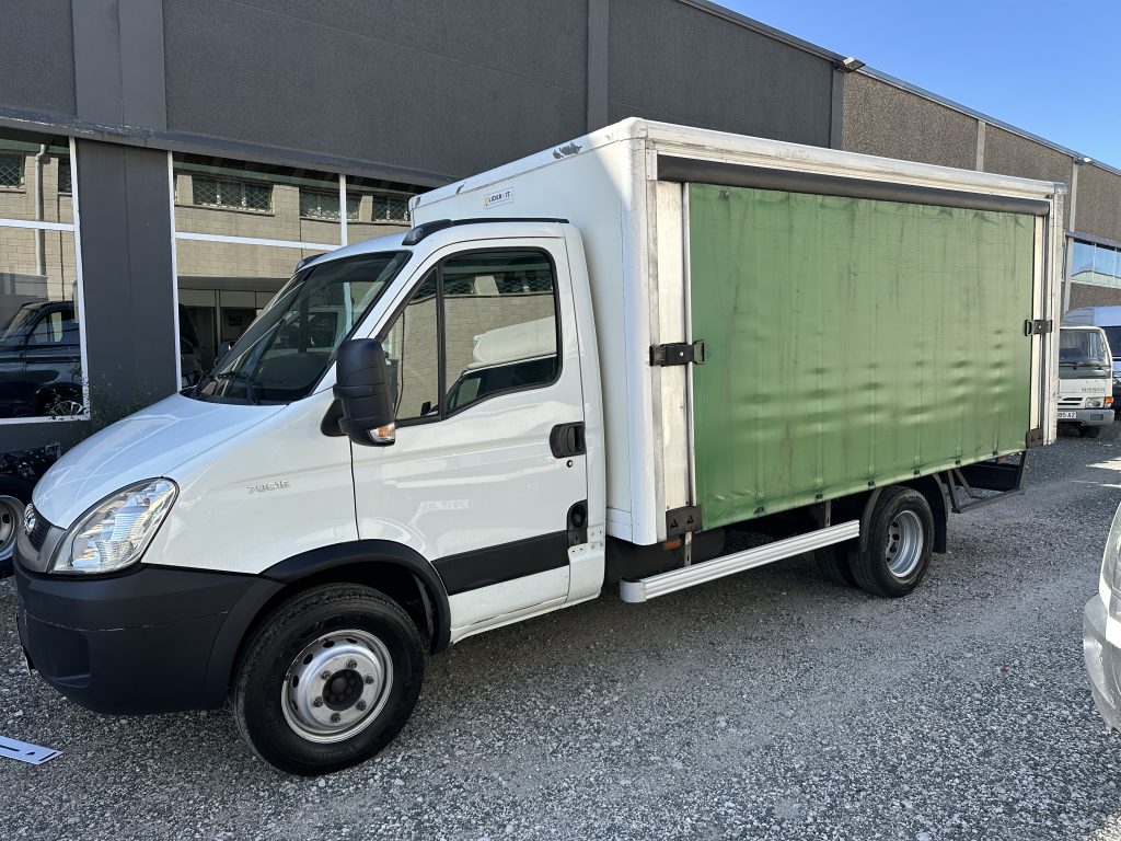 IVECO DAILY 70C15 3.0D 145CV 6V 3.750 D. EJES CAJA TAUTLINER 4,20×2,30 19,3m3/ 7.000 KG - foto 12