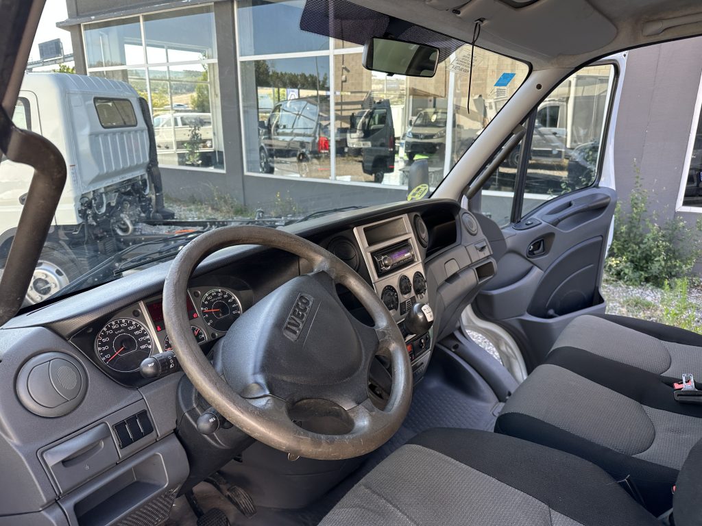 IVECO DAILY 70C15 3.0D 145CV 6V 3.750 D. EJES CAJA TAUTLINER 4,20×2,30 19,3m3/ 7.000 KG - foto 23