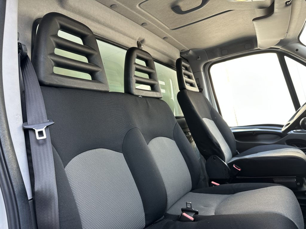 IVECO DAILY 70C15 3.0D 145CV 6V 3.750 D. EJES CAJA TAUTLINER 4,20×2,30 19,3m3/ 7.000 KG - foto 1