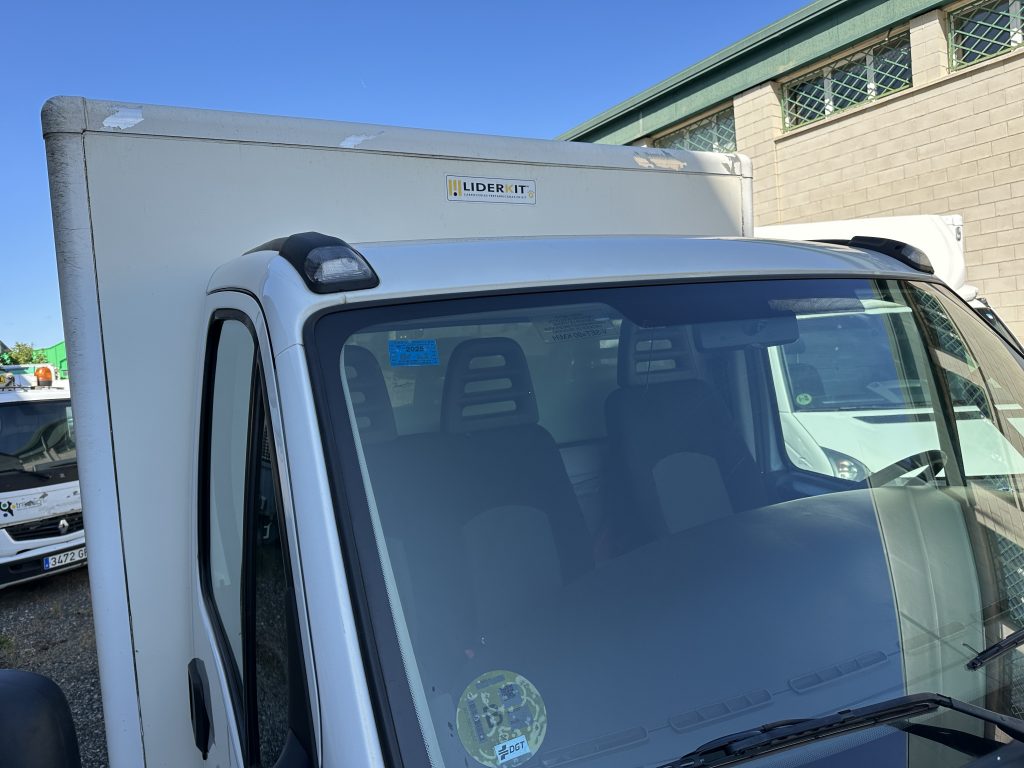 IVECO DAILY 70C15 3.0D 145CV 6V 3.750 D. EJES CAJA TAUTLINER 4,20×2,30 19,3m3/ 7.000 KG - foto 7