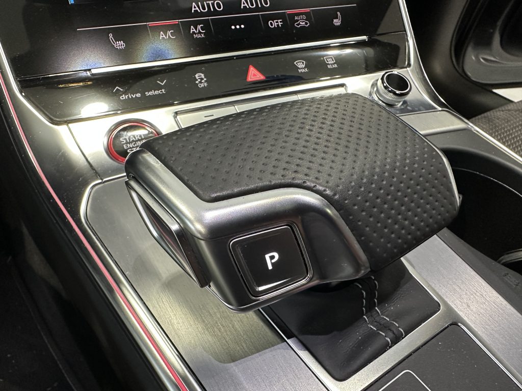 AUDI S6 AVANT TDI 349CV QUATTRO TIPTRONIC HIBRIDO FULL EQ. NEUMATICA MATRIX / GRIS DAYTONA - foto 46