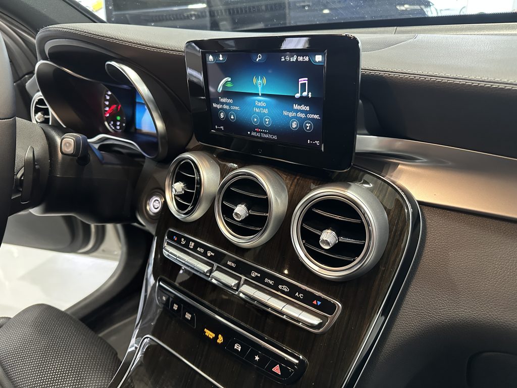 MERCEDES BENZ GLC 200CDI 165CV 4MATIC 9GTRONIC 5PL + EXTRAS / BEIGE M - foto 35