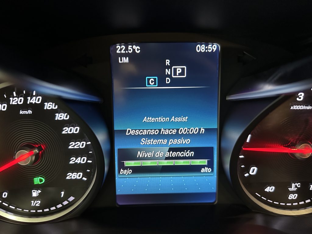 MERCEDES BENZ GLC 200CDI 165CV 4MATIC 9GTRONIC 5PL + EXTRAS / BEIGE M - foto 39