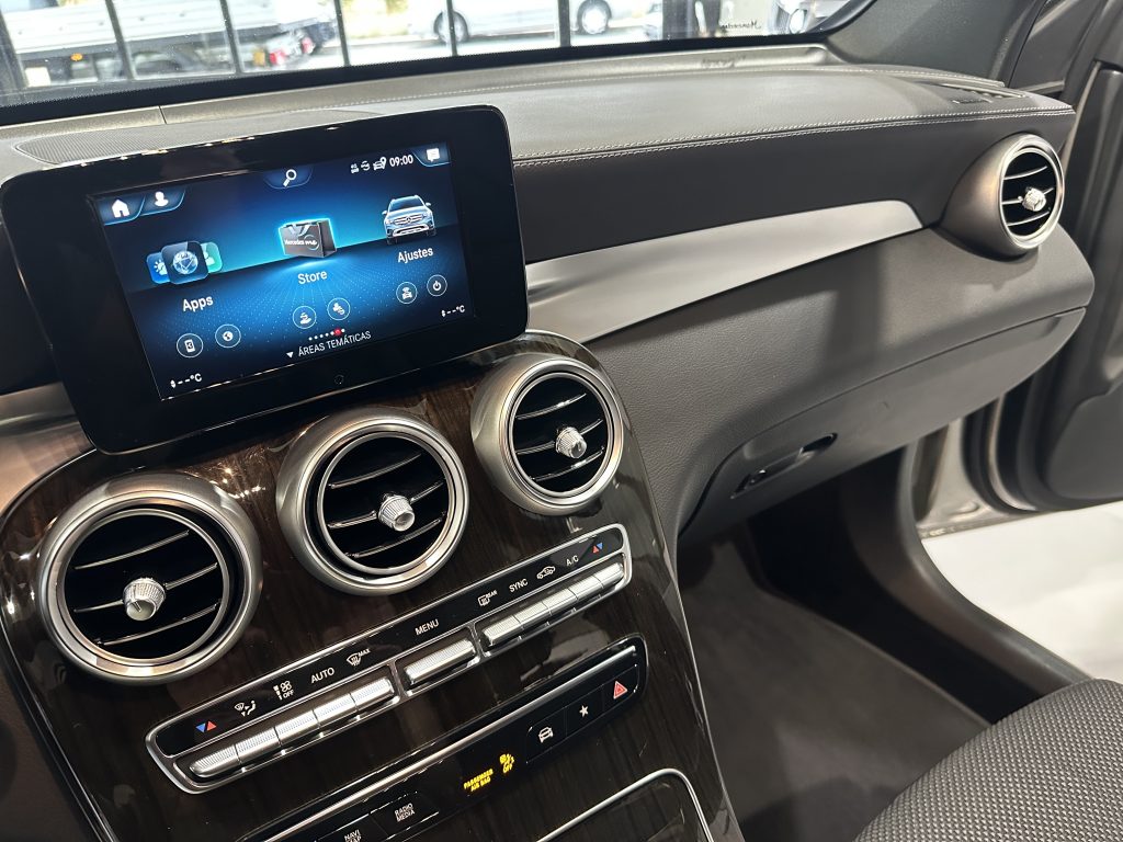 MERCEDES BENZ GLC 200CDI 165CV 4MATIC 9GTRONIC 5PL + EXTRAS / BEIGE M - foto 44
