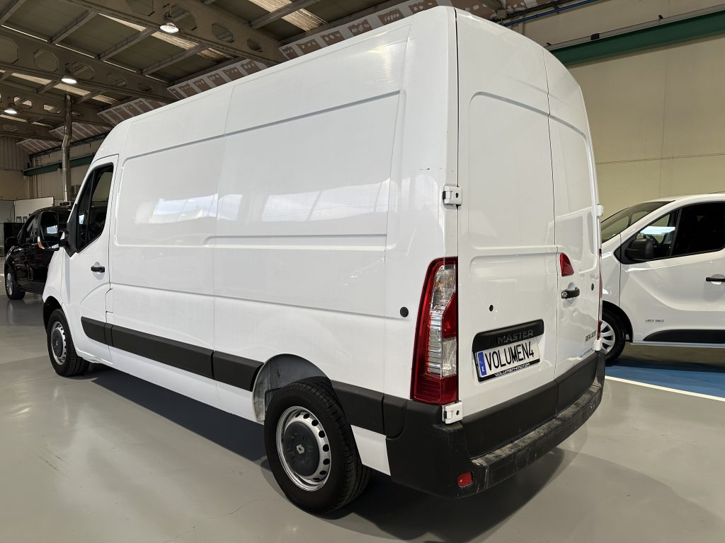 RENAULT MASTER 2.3 CDTI 130CV FWD FURGON 10,8M L2H2 CONFORT + EXTRAS / 3.500 KG - foto 5