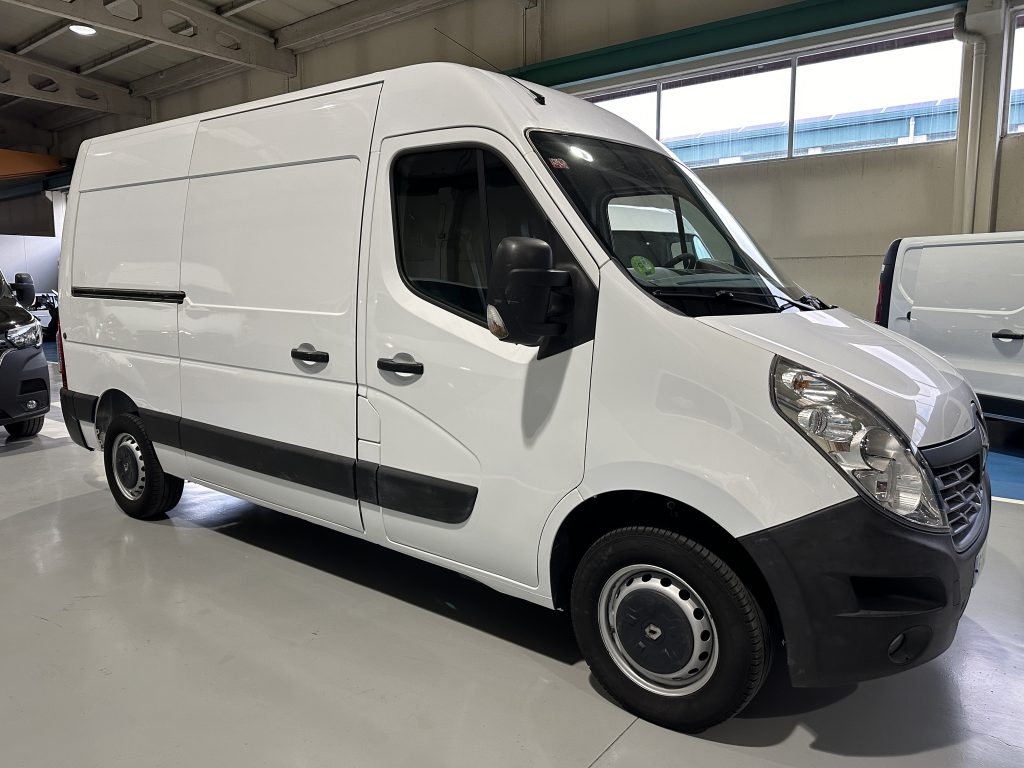 RENAULT MASTER 2.3 CDTI 130CV FWD FURGON 10,8M L2H2 CONFORT + EXTRAS / 3.500 KG - foto 8