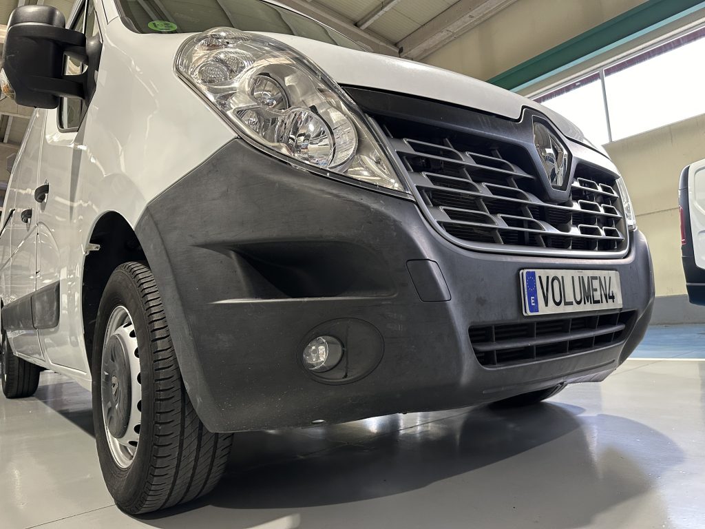 RENAULT MASTER 2.3 CDTI 130CV FWD FURGON 10,8M L2H2 CONFORT + EXTRAS / 3.500 KG - foto 12