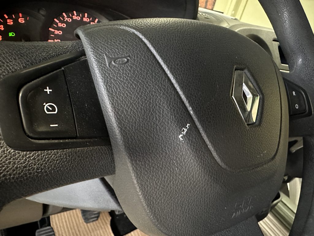 RENAULT MASTER 2.3 CDTI 130CV FWD FURGON 10,8M L2H2 CONFORT + EXTRAS / 3.500 KG - foto 25