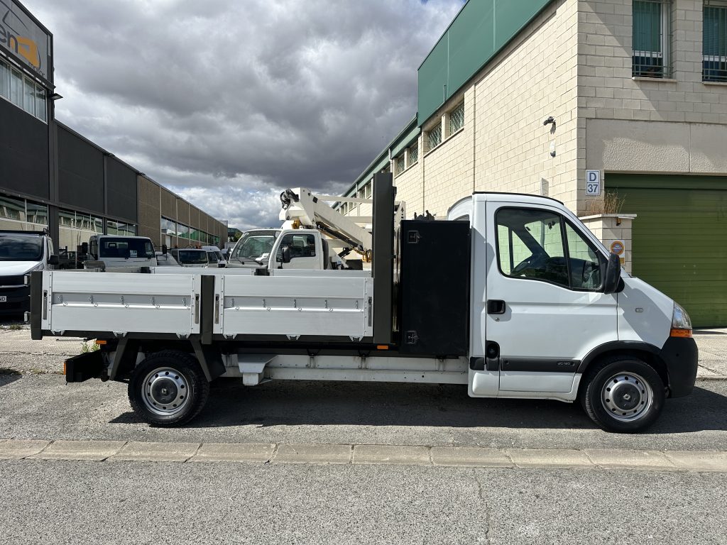 RENAULT MASTER 2.3DCI 120CV 6 VEL. FWD CH/CB L4 RUEDA SIMPLE 3.500 KG BASCULANTE + CAJON / CARGA UTIL 1.065 KG - foto 9