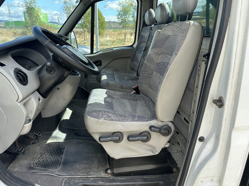 RENAULT MASTER 2.3DCI 120CV 6 VEL. FWD CH/CB L4 RUEDA SIMPLE 3.500 KG BASCULANTE + CAJON / CARGA UTIL 1.065 KG - foto 21