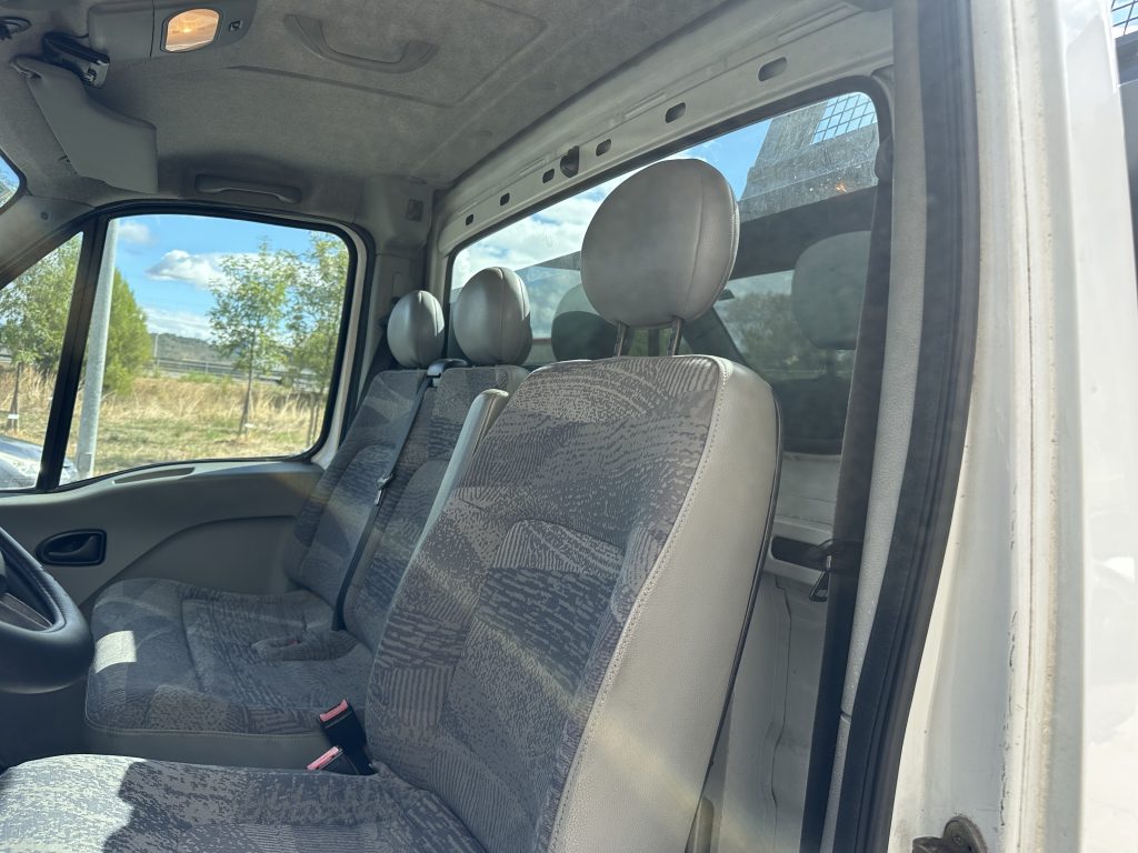 RENAULT MASTER 2.3DCI 120CV 6 VEL. FWD CH/CB L4 RUEDA SIMPLE 3.500 KG BASCULANTE + CAJON / CARGA UTIL 1.065 KG - foto 24