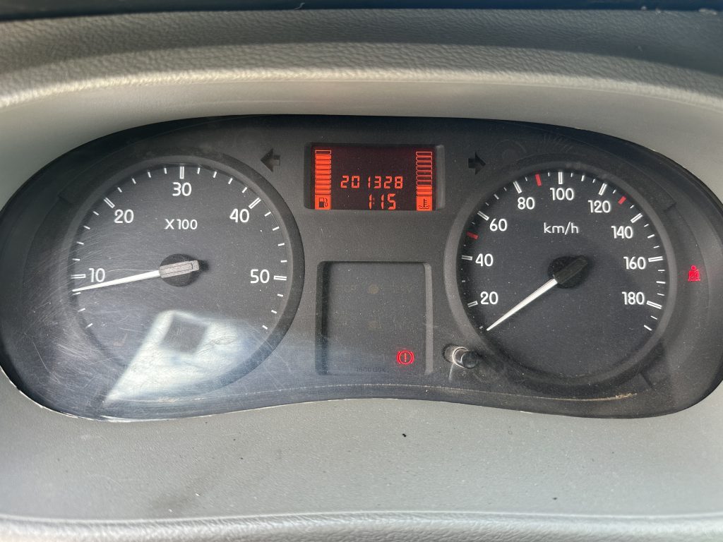 RENAULT MASTER 2.3DCI 120CV 6 VEL. FWD CH/CB L4 RUEDA SIMPLE 3.500 KG BASCULANTE + CAJON / CARGA UTIL 1.065 KG - foto 26