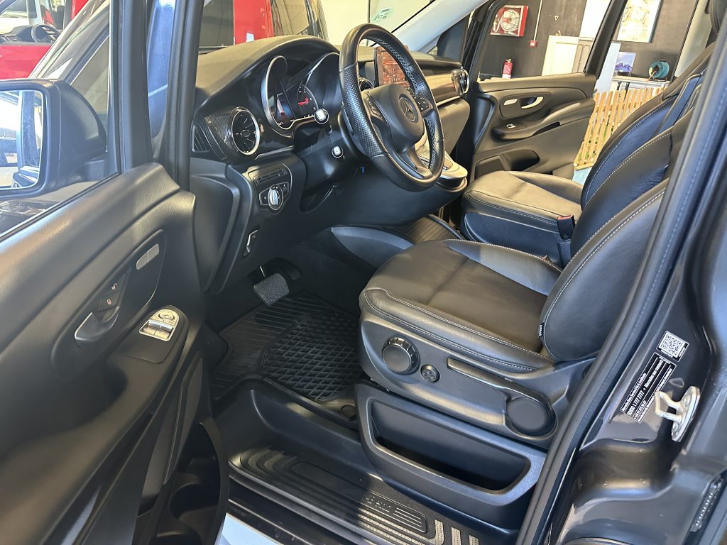 MB V220d 163CV 9GTRONIC LARGA SEMINUEVO PAQ EXCLUSIVE 7 PL CUERO + EXTRAS / TURISMO - foto 12