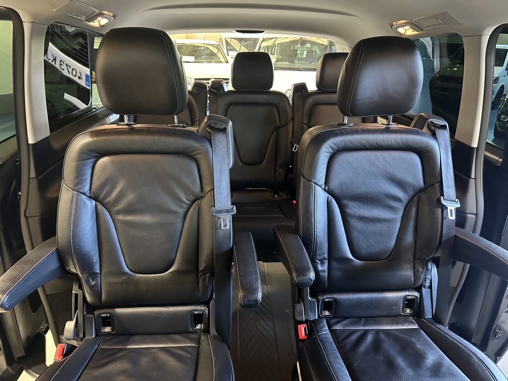 MB V220d 163CV 9GTRONIC LARGA SEMINUEVO PAQ EXCLUSIVE 7 PL CUERO + EXTRAS / TURISMO - foto 27