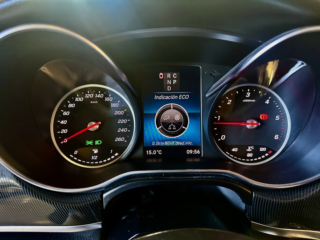 MB V220d 163CV 9GTRONIC LARGA SEMINUEVO PAQ EXCLUSIVE 7 PL CUERO + EXTRAS / TURISMO - foto 45