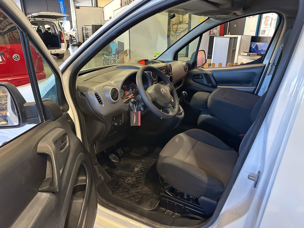 CITROEN BERLINGO 1.6BLUEHDi 100CV FURGON CONFORT L1 PTA LATERAL + EXTRAS - foto 7