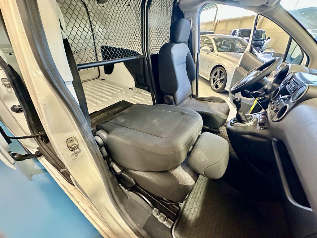 CITROEN BERLINGO 1.6BLUEHDi 100CV FURGON CONFORT L1 PTA LATERAL + EXTRAS - foto 20