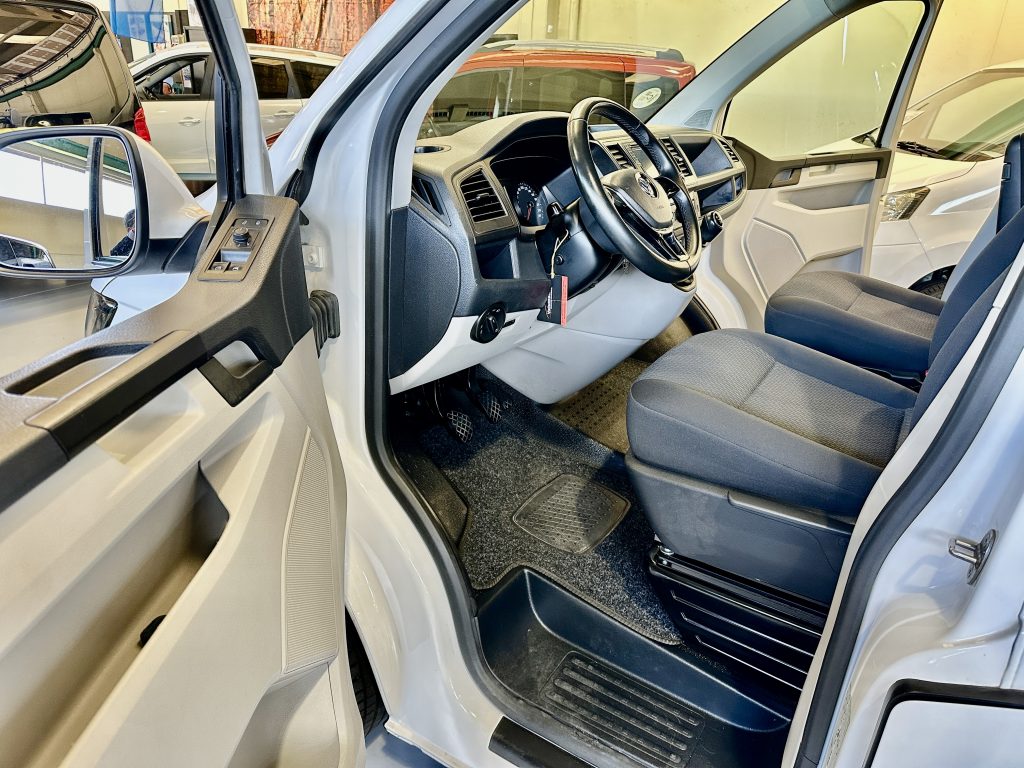 VW CARAVELLE 2.0TDI BMT 114CV TRENDLINE «T-BUDDY BY TINKERVAN» PACK VIVIENDA + TECHO SCA 194 - foto 23