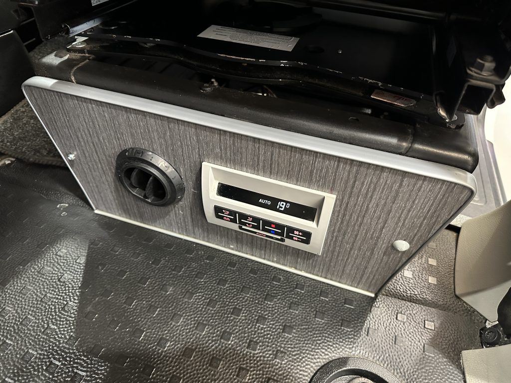 VW CARAVELLE 2.0TDI BMT 114CV TRENDLINE «T-BUDDY BY TINKERVAN» PACK VIVIENDA + TECHO SCA 194 - foto 37