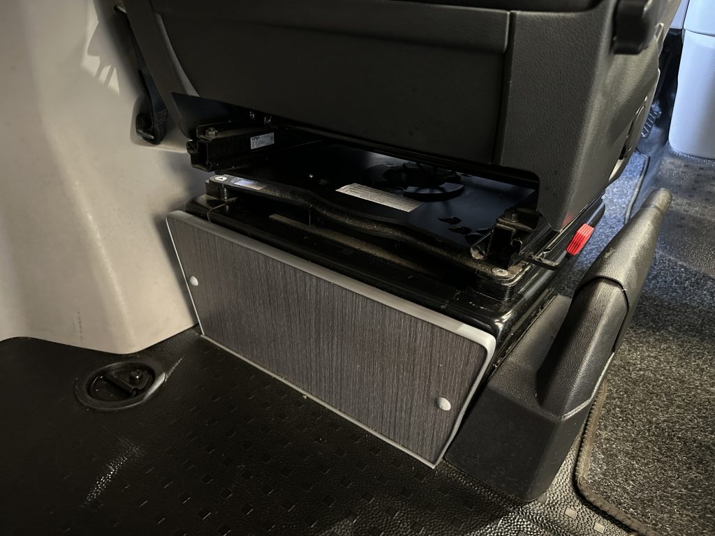 VW CARAVELLE 2.0TDI BMT 114CV TRENDLINE «T-BUDDY BY TINKERVAN» PACK VIVIENDA + TECHO SCA 194 - foto 38