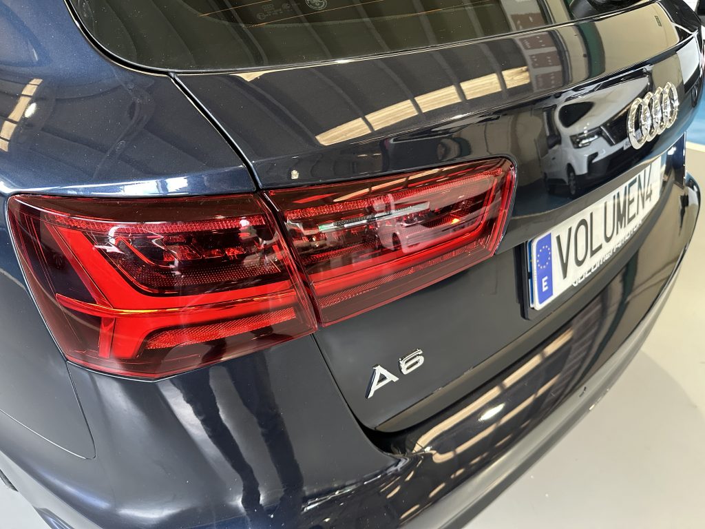 AUDI A6 2.0TDI ULTRA 190CV STRONIC-7 AVANT SLINE + TECHO FULL EQUIPE / AZUL FIRMAMENTO - foto 37