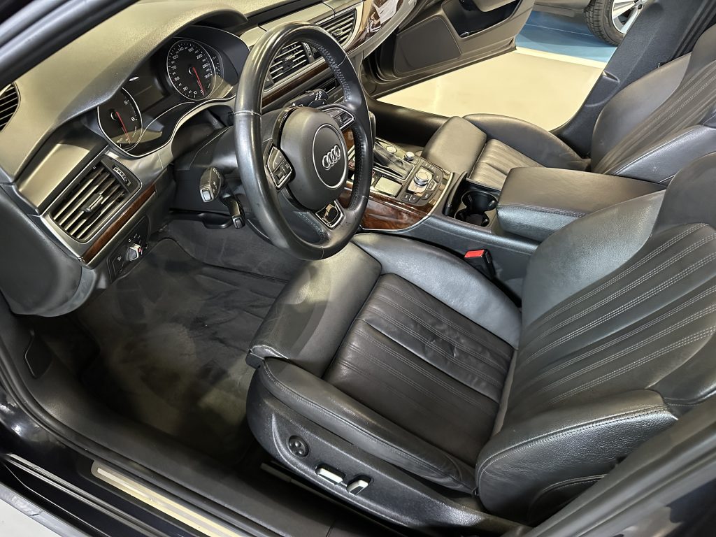 AUDI A6 2.0TDI ULTRA 190CV STRONIC-7 AVANT SLINE + TECHO  FULL EQUIPE / AZUL FIRMAMENTO - foto 1