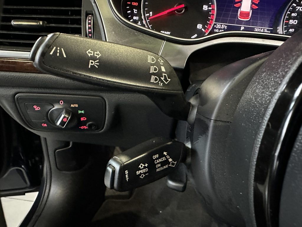 AUDI A6 2.0TDI ULTRA 190CV STRONIC-7 AVANT SLINE + TECHO FULL EQUIPE / AZUL FIRMAMENTO - foto 19