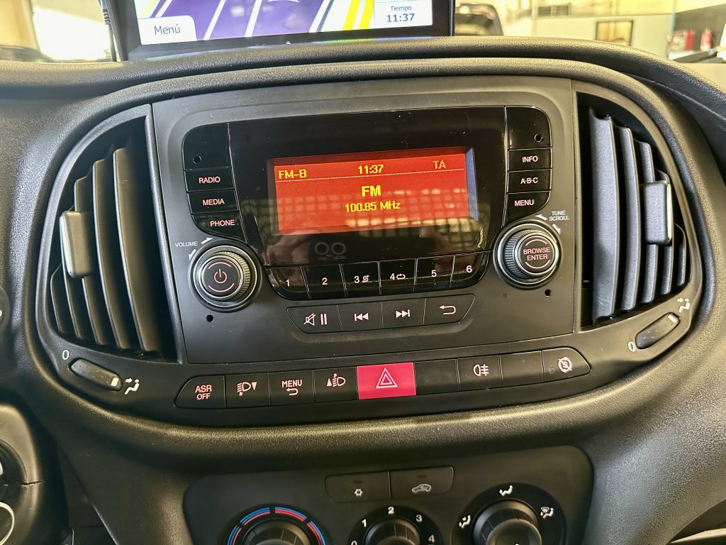 FIAT DOBLO 1.6 MTJ 105CV WORK UP MAXI 3 PL. PICKUP + EXTRAS / CARGA UT. 930KG - foto 51