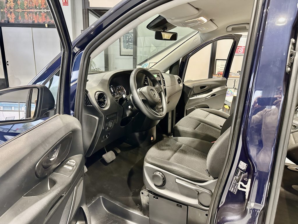 MERCEDES BENZ VITO 116CDI 163CV TOURER PRO 9GTRONIC 9PL. RWD + DOB. PUERTA + LED + PACK SELECT / TURISMO - foto 31